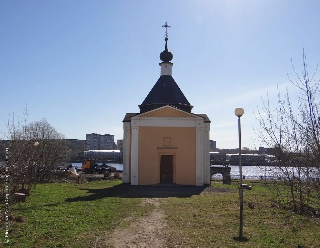 Часовня иконы божией матери живоносный источник череповец. Храм николая чудотворца череповец на вокзале. Часовня на набережной череповец. Часовня иконы божией матери живоносный источник череповец. Церковь николая чудотворца череповец.