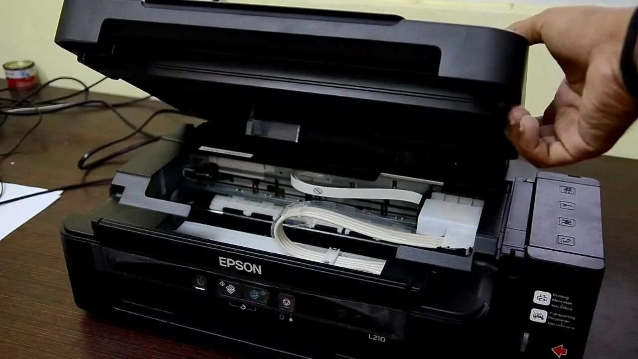 Как почистить принтер epson через принтер. Принтер Epson l210. Струйный принтер Эпсон l210. Принтер/копир/сканер Epson l 210. Принтер Canon l210.