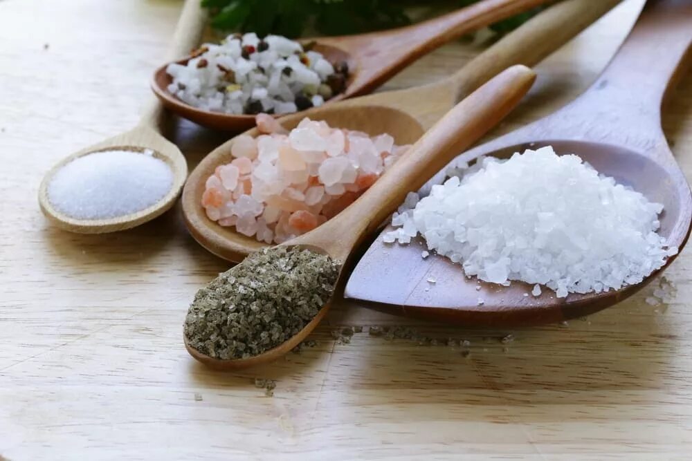 В каких блюдах используют соль. Соль. Морская соль. Поваренная соль. Соль пищевая.