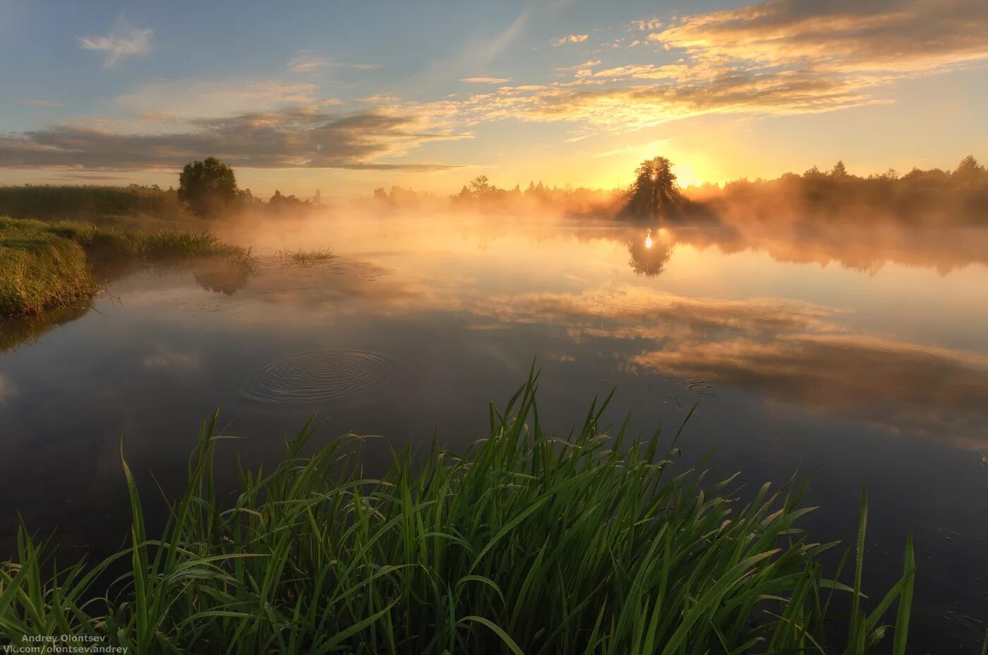 Над рекой широкою русской. Река Унжа. Туман рассвет. Рассвет на реке. Туманный рассвет на озере.