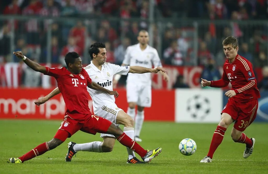 Реал бавария полуфинал матч. Алаба мюнхен. алаба бавария. реал бавария 5 0. real madrid is bayern munchen 2007.