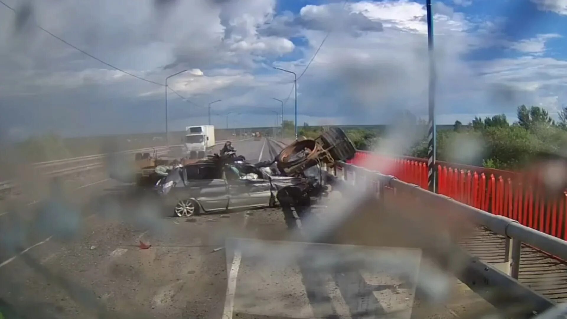 Аварии видео с видеорегистраторов 2025. Дтп с видеорегистратора. автоаварии на видеорегистратор.