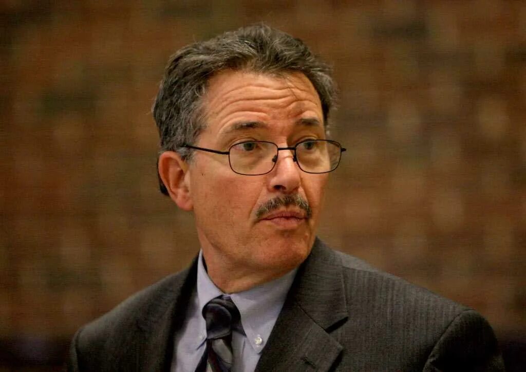 Марвин дж макинтайр. Марвин дж макинтайр. Макинтайр бегущий человечек. Макинтайр 2022. Марвин дж.