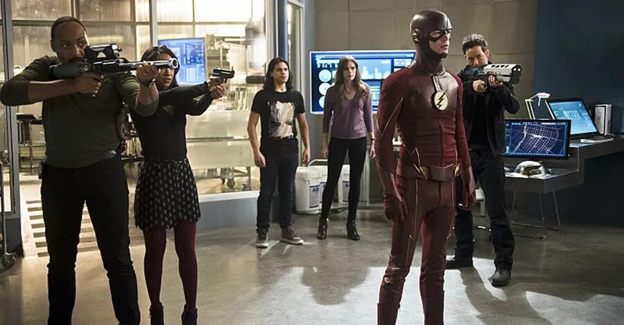 Флэш 2 сезон 2 серия. Flash 18. Мелисса беноист супергёрл 18. The flash, season 2 фильм 2014. Аксель уолкер.