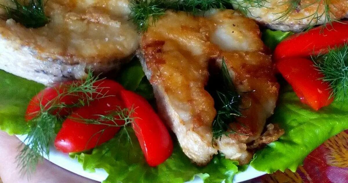 Вкусный рецепт жареной щуки на сковороде. Жареная щука. Рыба щука жареная. Жареная щука фото. Щука жареная на сковороде.