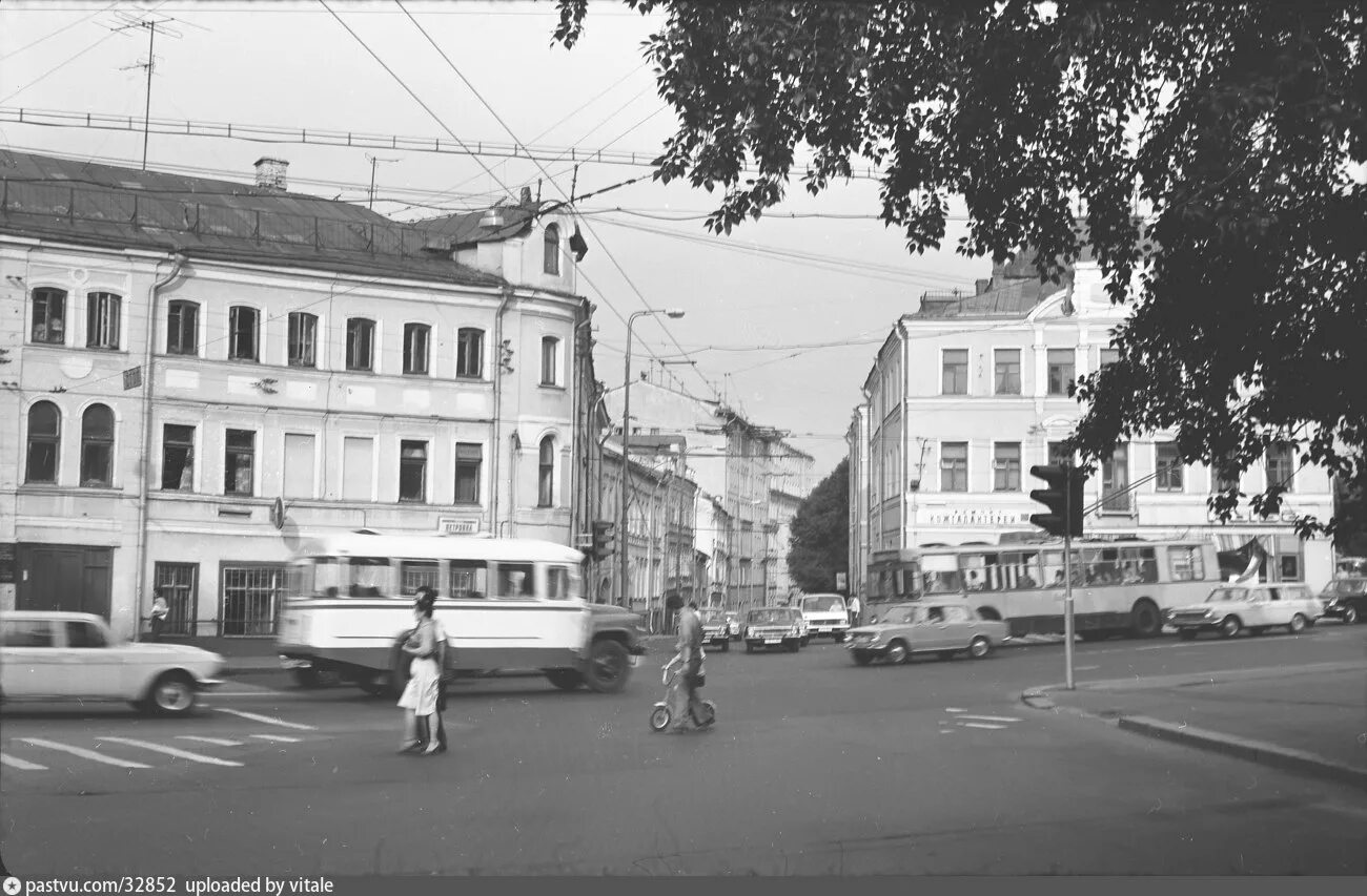 Дом анненковых. Улица петровка москва. дом анненковых улица петровка. москва петровка д 5. москва улица петровка 5 в 1980 году.