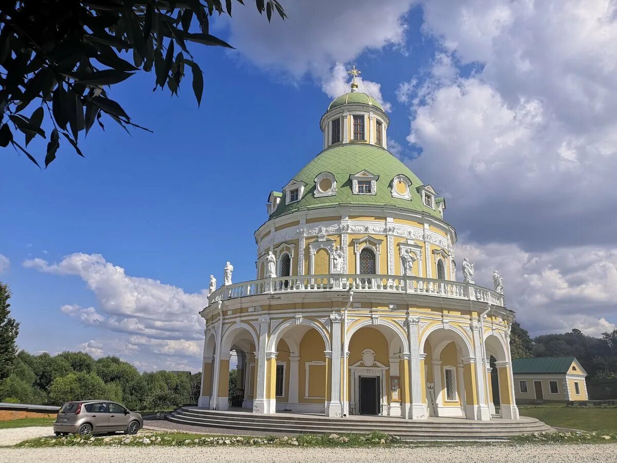 Подмоклово церковь. Церковь рождества богородицы в подмоклово. храм ротонда в подмоклово. серпухов подмоклово усадьба. церковь рождества богородицы в подмоклово стиль.
