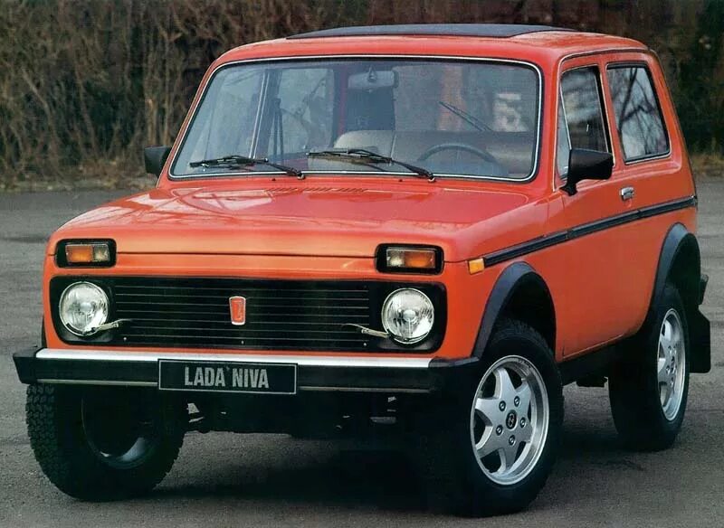 Нива экспорт. Lada Niva (ВАЗ-2121). Нива ВАЗ 2121 экспорт. Экспортная Нива 2121. Советская Нива 2121.