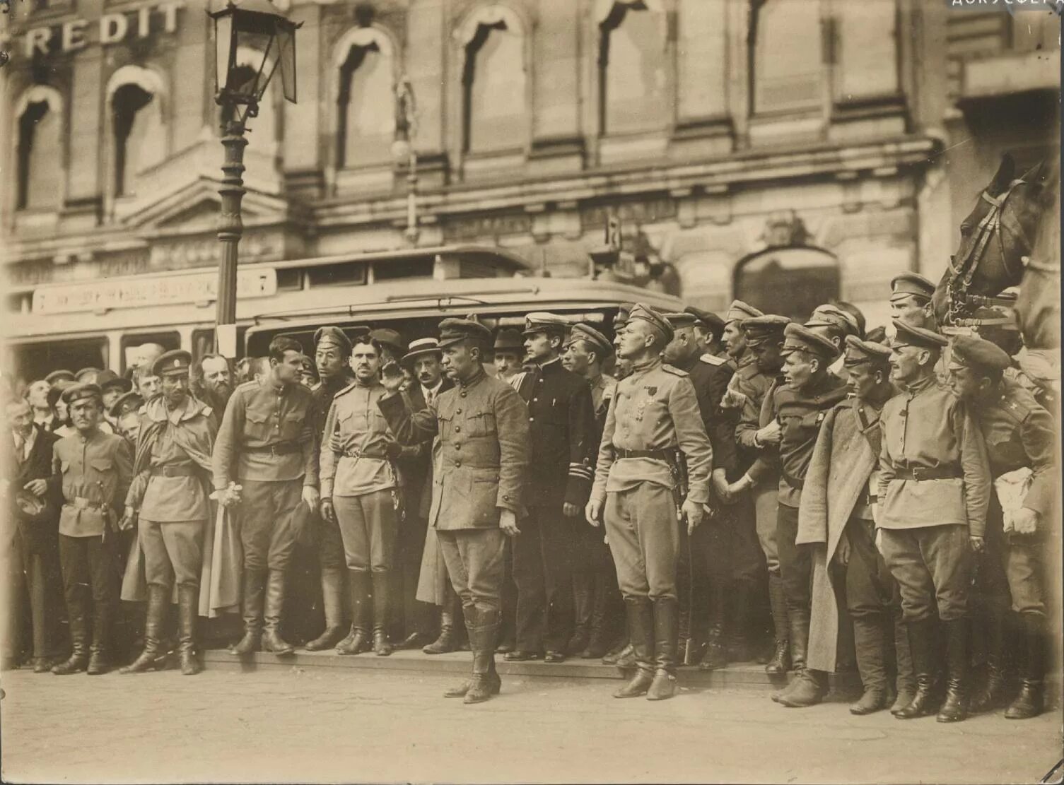 Петроград во времена революции. Первая мировая 1917г. Февральская революция в Петрограде.