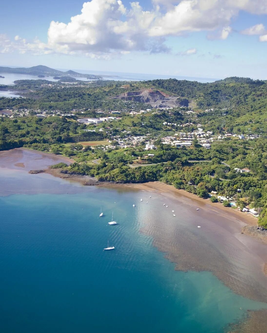 Mayotte. Майотта остров. Майотта Франция. Мамудзу Майотта. Коморские острова остров Майотта.