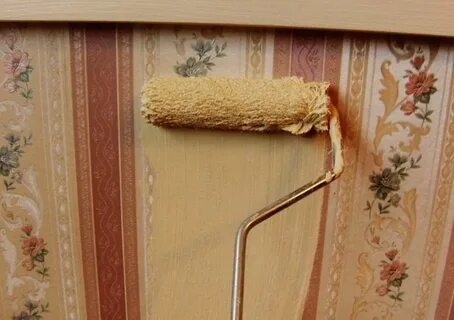 Какой краской красить бумажные обои