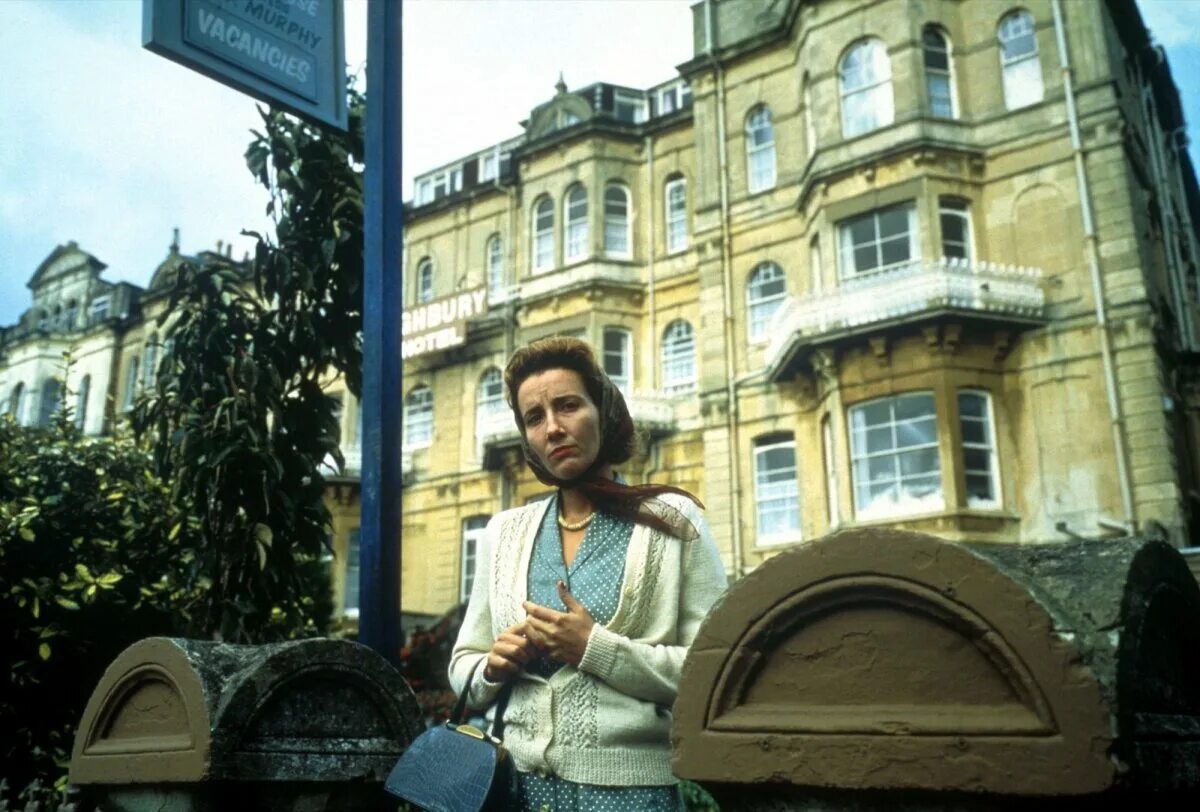 Качестве на исходе дня. Эмма томпсон в фильме на исходе дня. remains of the day 1993 emma thompson. на исходе дня фильм 1993 кадры. фильм на исходе дня англия.