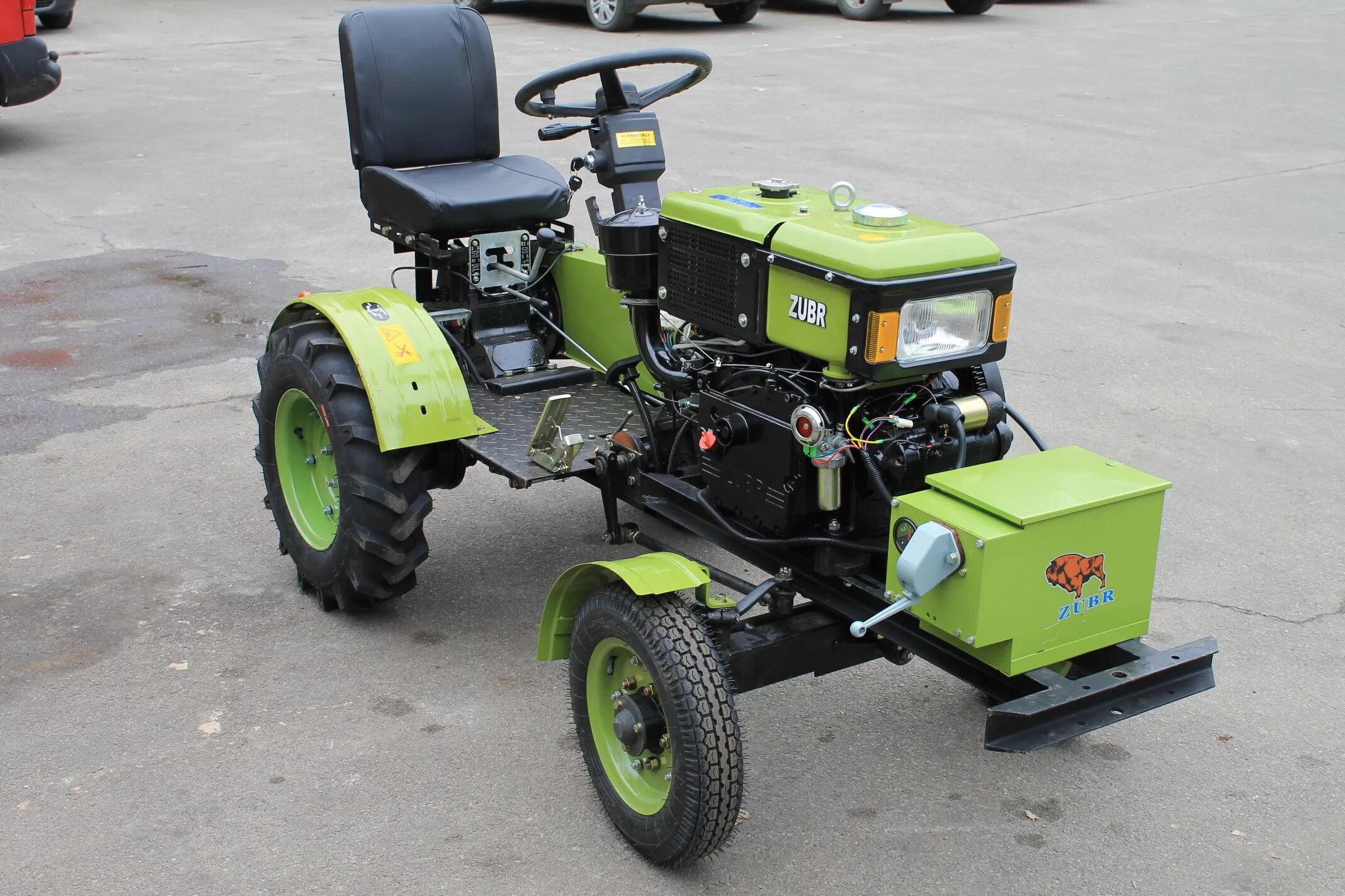 Mini tractor. Минитрактор ЗУБР Jr-q12e. Минитрактор ЗУБР 12. Минитрактор ЗУБР 12е л.с. Минитрактор Zubr 240d.