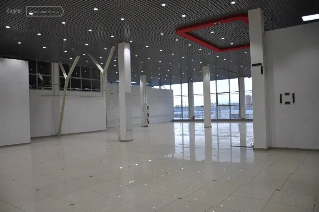 Торговое помещение. Арендовать торговая площадь. Помещение большое под магазин. Арендовать торговая площадь. Офисное помещение.