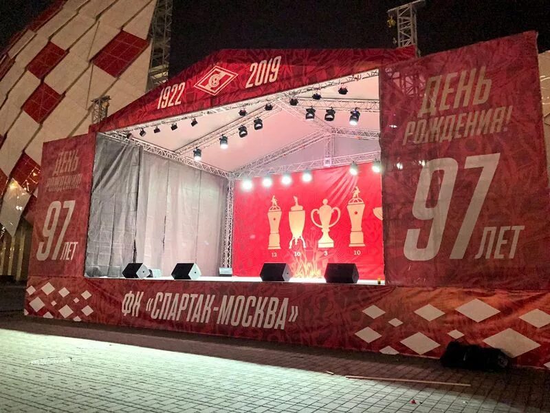 Сцена 8. Сцена 10х8. оформление сценического комплекса. сцена 10 метров. сцена 10 на 8.