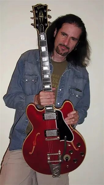 Bruce Kulick Kiss. ESP Bruce Kulick. Брюс Кулик в молодости. Брюс кулик