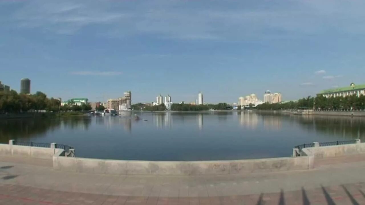 Файл:Bridge at Cheljuskinzev str Yekaterinburg take 01.JPG - Википедия