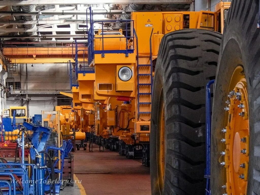 Тракторный жодино. Тракторный жодино. Тракторный жодино. Завод белаз в жодино экскурсия. Машиностроение белаз.