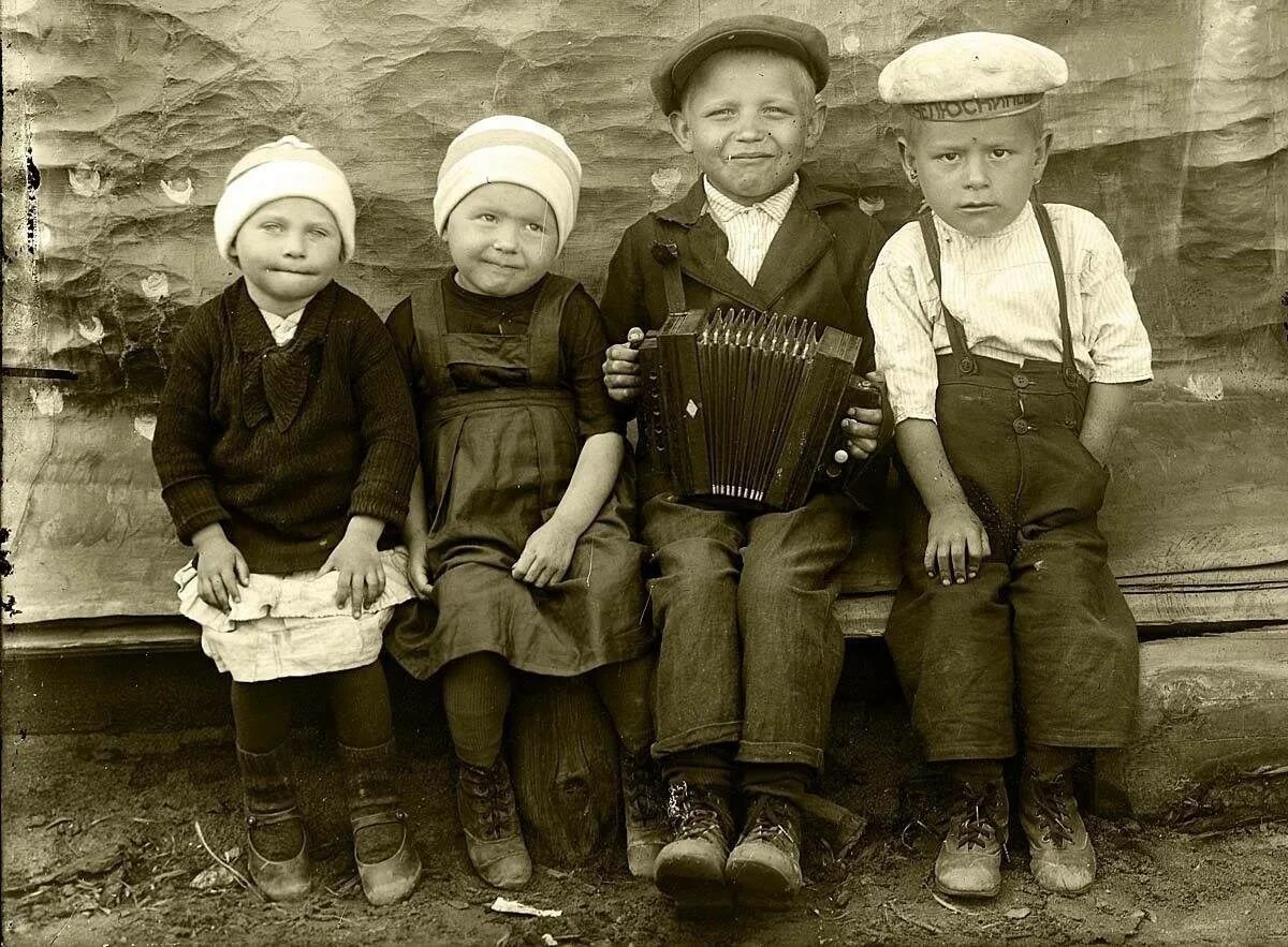 Счастливые советские дети. Дети 1930 года СССР. 1940 Год дети. Дети СССР 1930е годы. Как жили ровесники в 1920 1930 годы