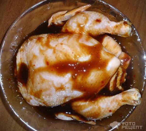 Рецепт маринада курицы целиком. Замариновать курицу. Маринад для курицы в духовке целиком. Маринад для домашней курицы в духовке с корочкой. Мариновая курица целиком.