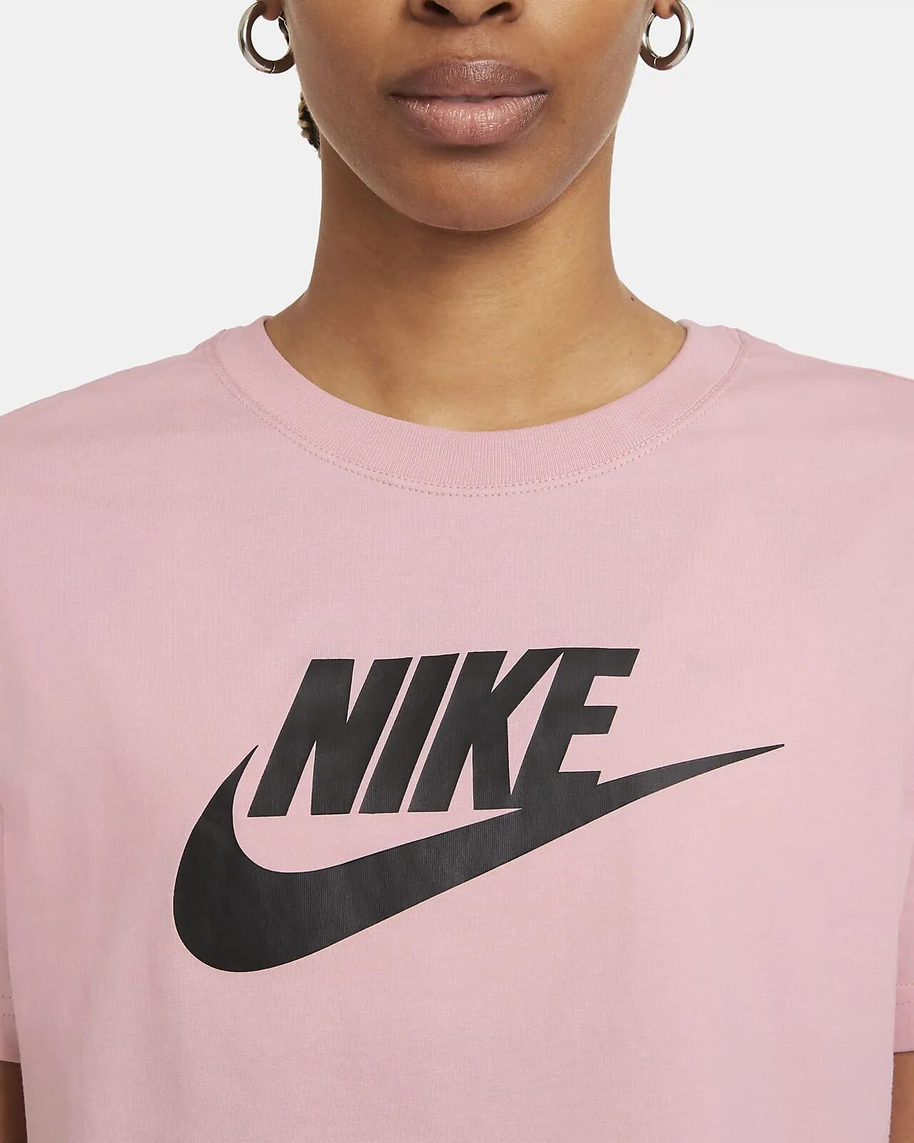 Футболка женская Nike Sportswear. Nike Sportswear Essential футболка. Футболка Nike Sportswear Essentials Tee. Футболка Nike Sportswear белая. Найк женщины