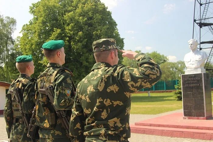 17 краснознаменный брестский пограничный отряд. Застава погран службы. Пограничная застава брест. Застава кижеватова брест. Песчатка застава.