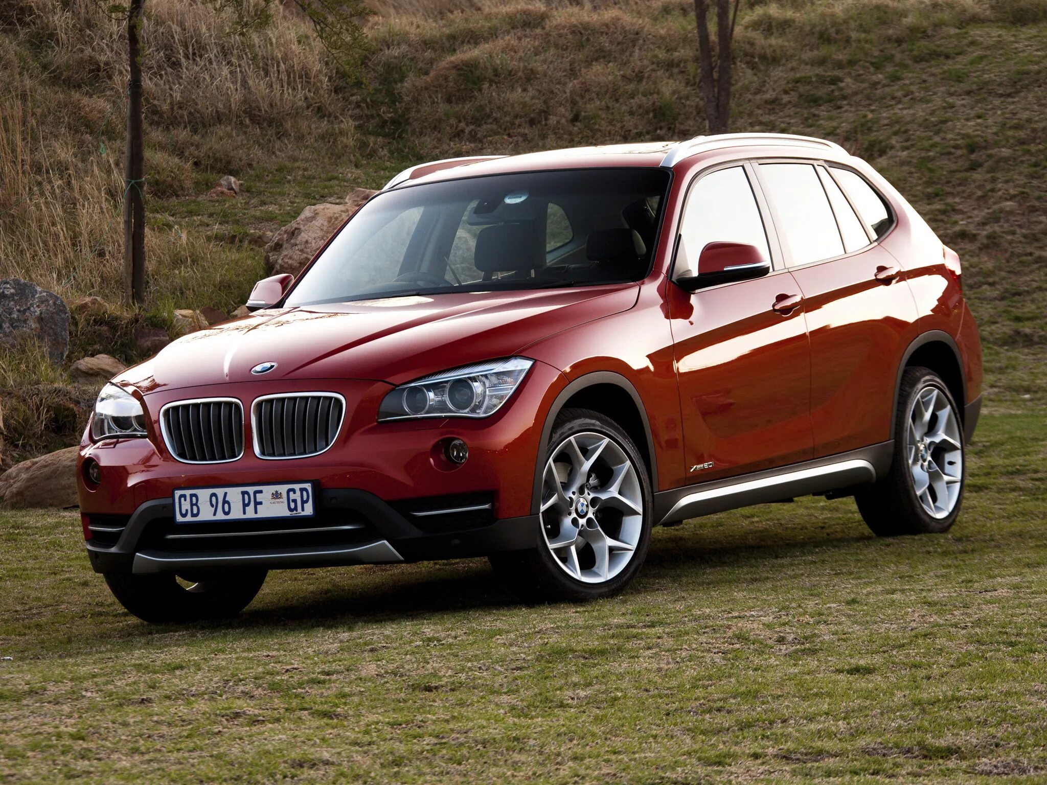 Х 1 автомобиль. BMW x1 xdrive20i. БМВ x1 XDRIVE 20i. БМВ x1 2000. БМВ х1 2004.