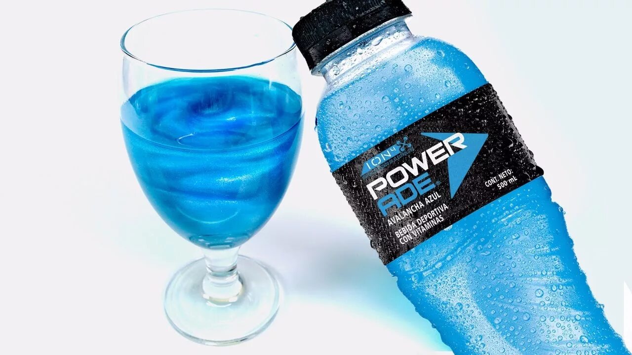 Газировка Powerade. Синяя газировка. Напиток синего цвета. Голубой Энергетик.