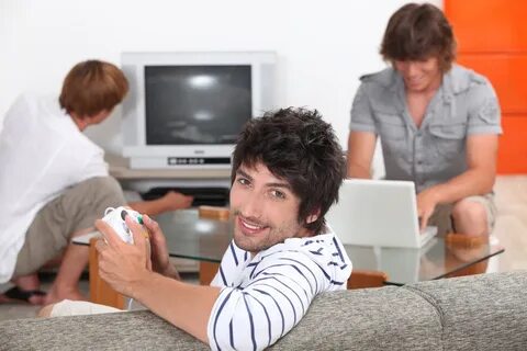 Если парень играет в игры