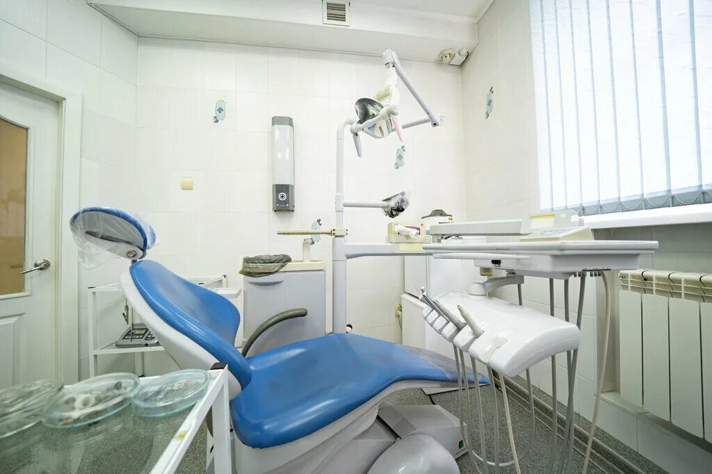West dental, стоматологическая клиника, Голландская, 5, городской пос. Янино-1 -