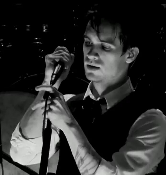 Panic at the disco 2005. Panic at the disco участники. Stop panic видео модели. Паник эт зэ диско группа. Ready to go panic at the disco.