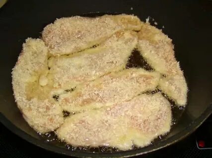Куриное филе с сыром в сухарях