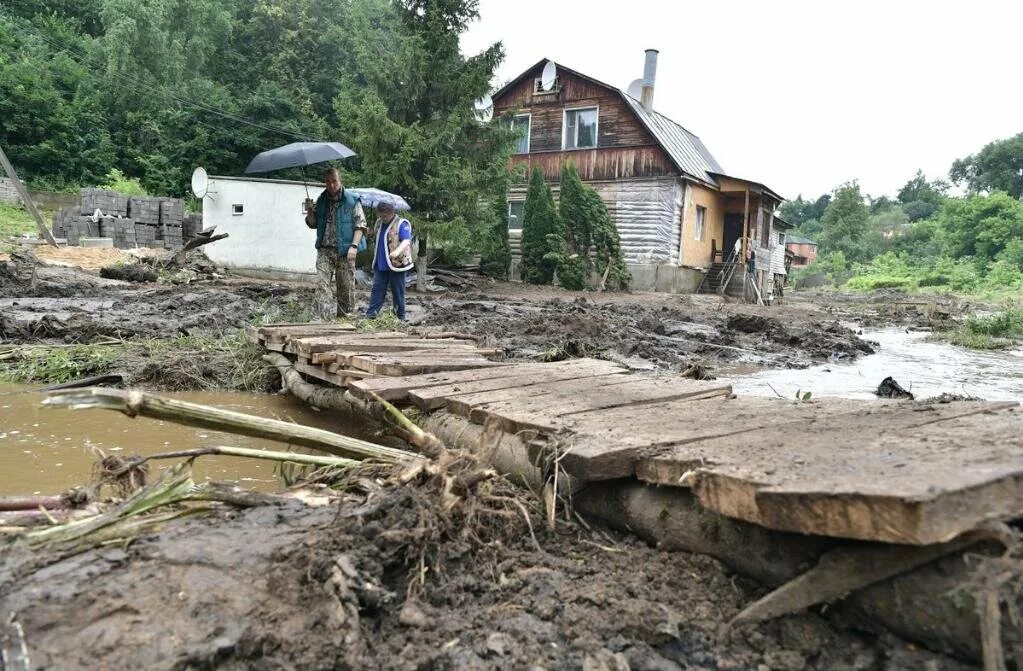 Погода в рузе сегодня. Руза наводнение. Потопление в Рузе. Руза Московская область подтопление сейчас. Потоп в городе Руза.
