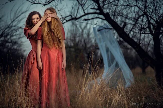 Фотосессия подруг. Фотосессия подруг в парке. Подруги в лесу. Фотосессия подруг. Подруги в лесу.