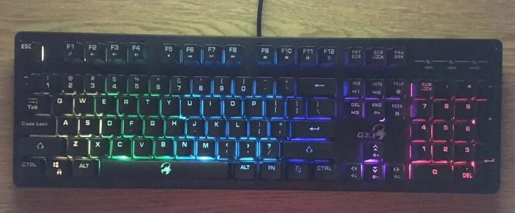 Что делать если клавиатура не светится. Genius scorpion k10. genius k210 scorpion gaming keyboard. светящаяся клавиатура для компьютера. комбинация для подсветки клавиатуры.