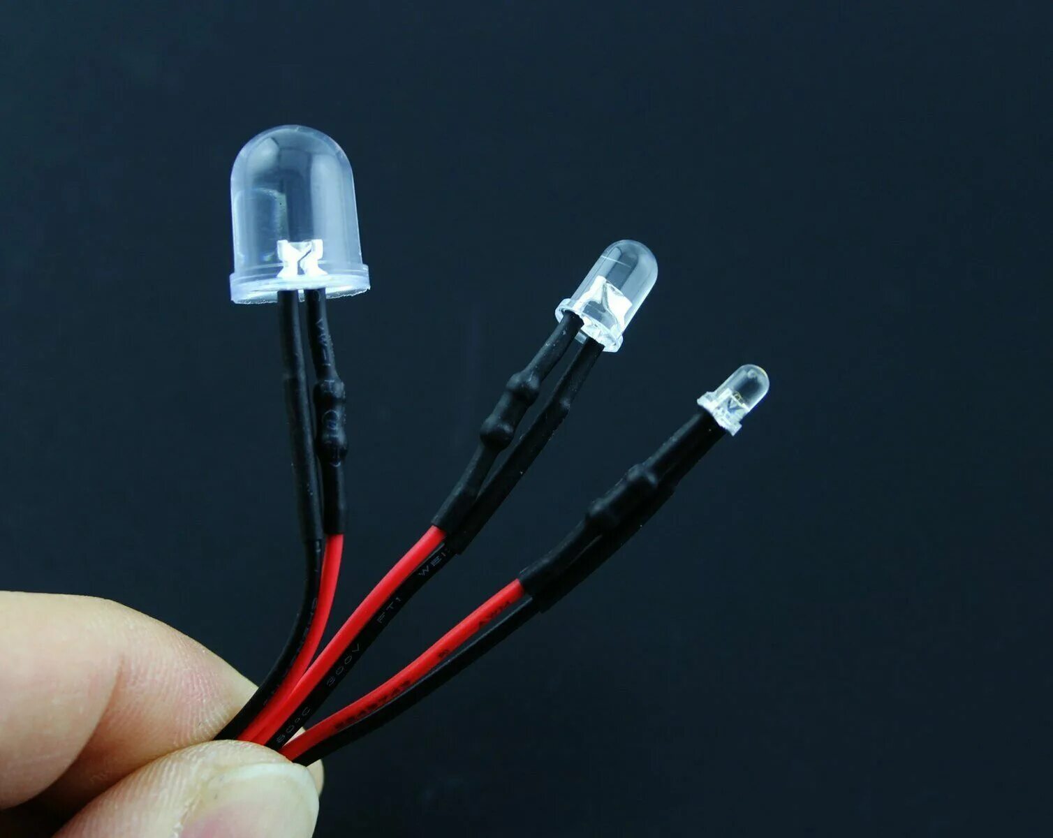 12v10mm pre-wired. Светодиод 12 вольт 3 мм 12в. Светодиод 12 вольт 5 мм. Светодиод 12 вольт автомобильный. Маленькие диоды