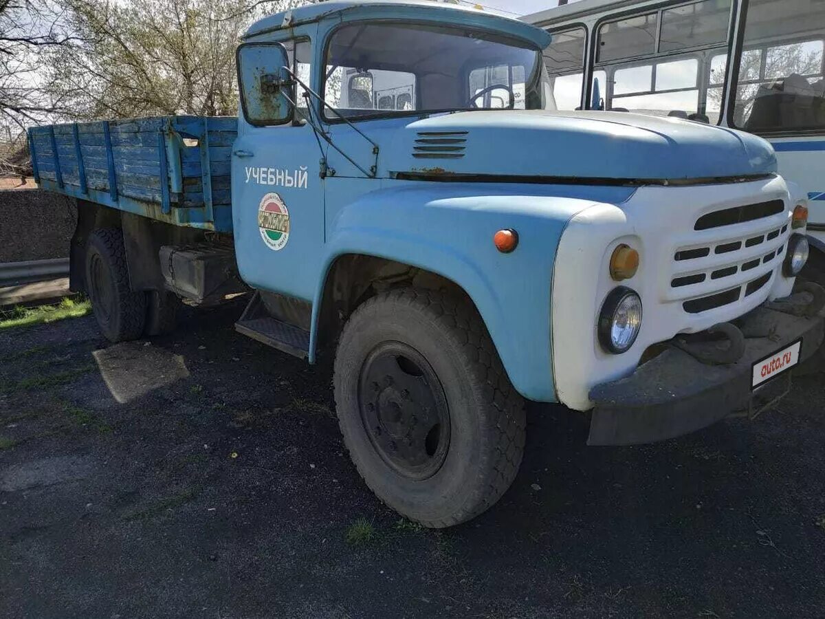 130 бензин. 130 бензин. ассенизаторская машина зил 130. зил 130 бортовой зеленый. синяя автоцистерна.