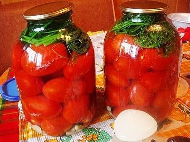 Помидоры на зиму без соли сахара. Помидоры без уксуса на зиму. закрываем помидоры без уксуса. банка с помидорами. помидоры без уксуса на зиму сладкие.
