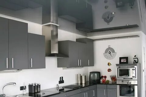 На кухне глянцевые или матовые потолки