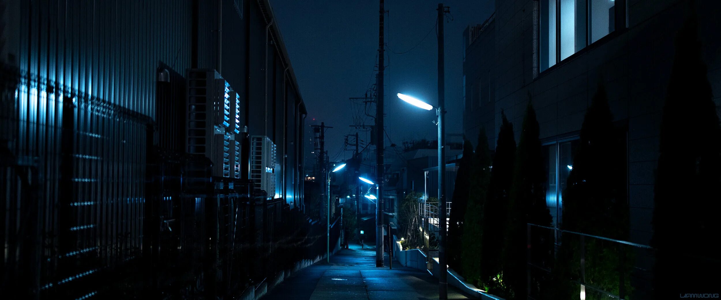 Light off dark. Паранормальное явление ночь в Токио. Токио ночь туман.