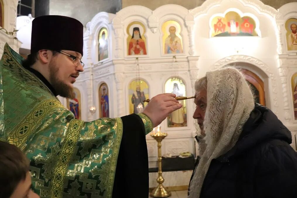 клирики храма ксении петербургской в воронеже. настоятель храма ксении петербургской в петербурге. настоятель ксении петербургской. священник храма блаженной ксении петербургской. храм ксении петербургской воронеж настоятель.