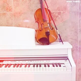 Музыкальный фортепиано скрипка