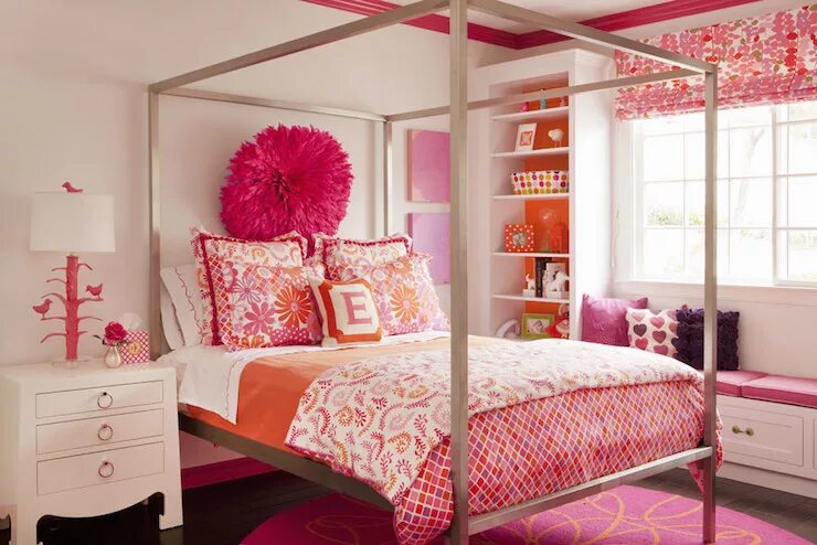 Hot girls room