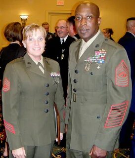 File:Gunnery Sgt Camilla Lawson and Sgt of the USMC Carlton Kent, Washington DC.