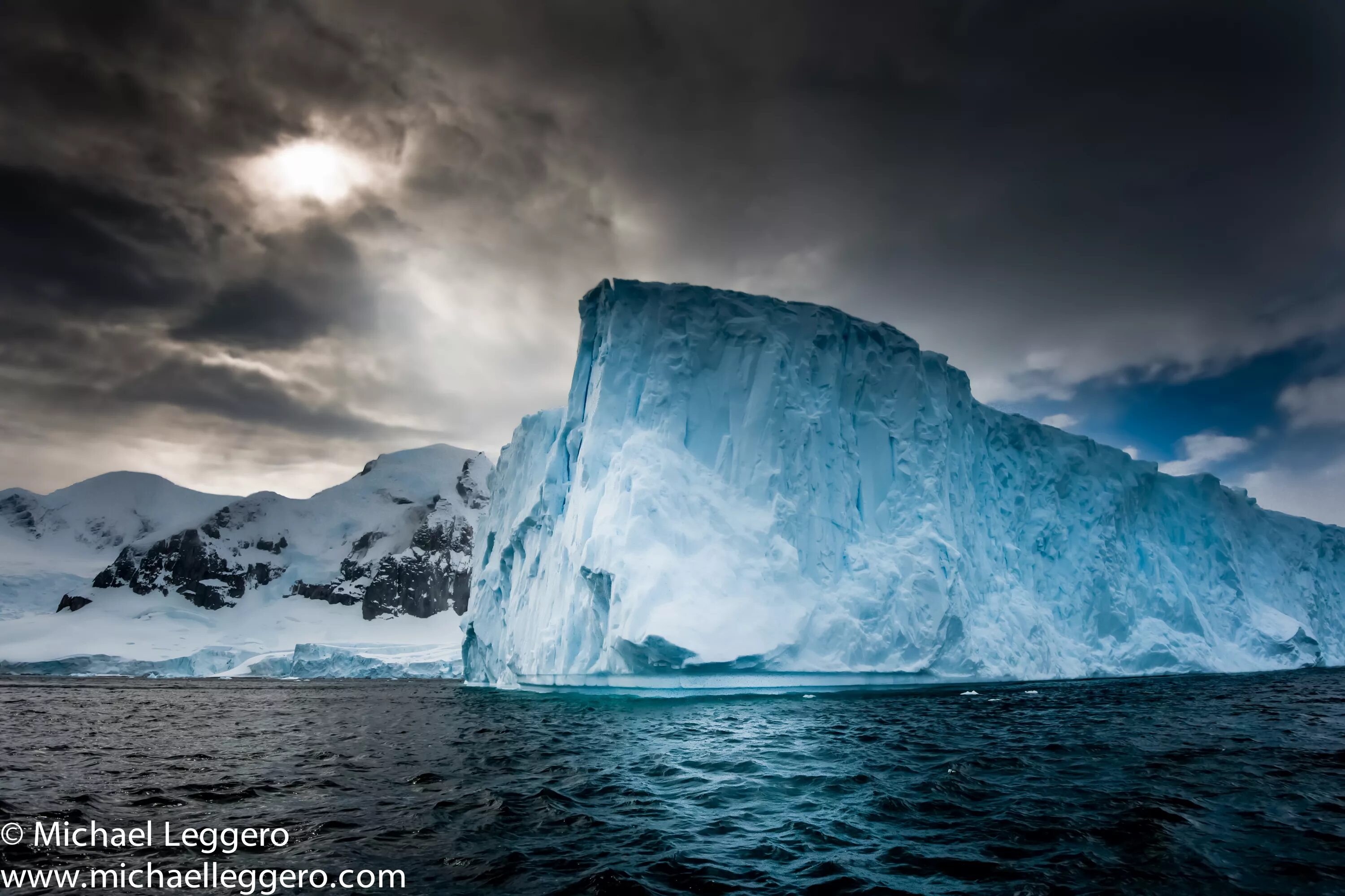 Айсберги Антарктиды. Столообразные айсберги. Море Уэдделла айсберги. Ледяной Покров Антарктиды. Море баффина океан