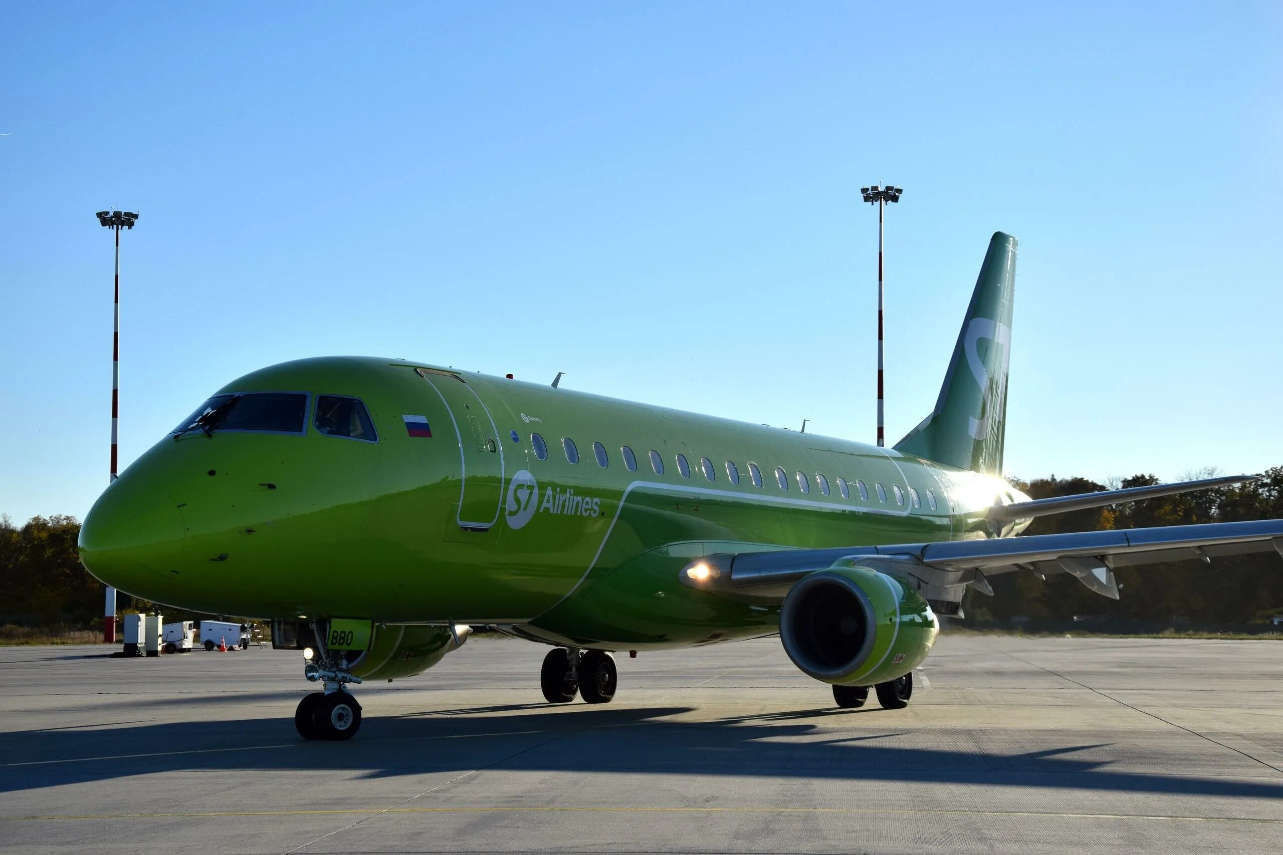 Аэропорт жуковский фото какие самолеты летают. В липецке летает самолет. Самолёты из липецка. Липецкий аэродром. Авиасообщение с элистой.