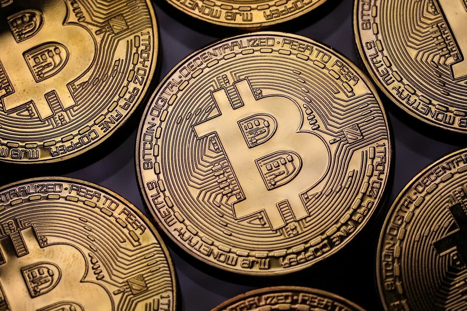В каком году был создан bitcoin
