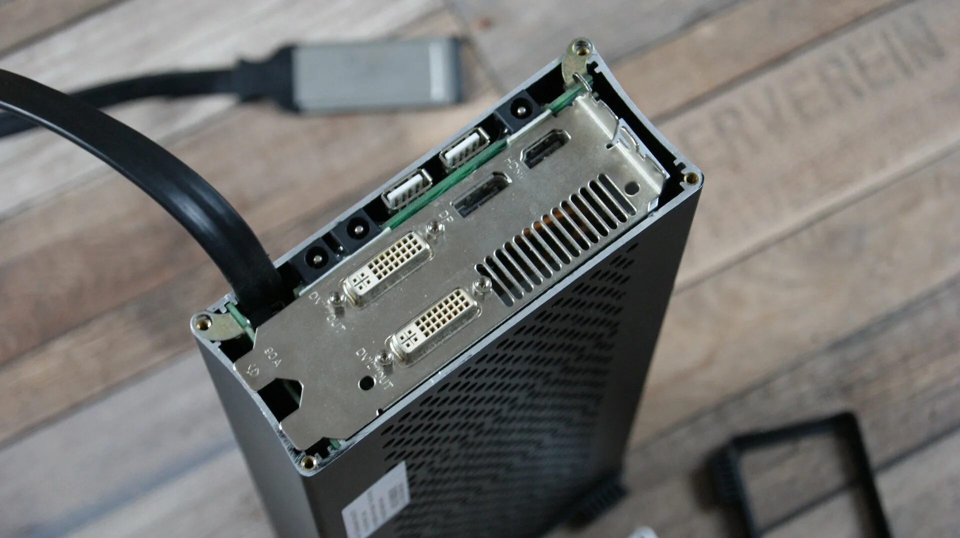 Подключение видеокарт через usb. Внешняя видеокарта для ноутбука usb 3.0. egpu thunderbolt 4. видеокарта thunderbolt 4 ноутбук. видеокарта через thunderbolt 3.