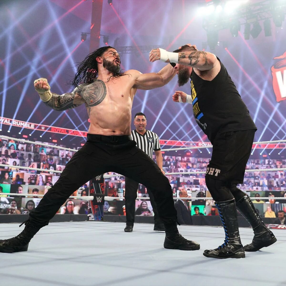 Браун строман. Roman reigns vs brock lesnar. Wwe 2k22 roman reigns roster. Wwe brock lesnar 2022. Seth rollins and roman reigns.