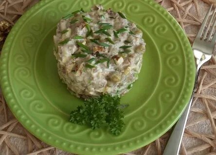 Рыбные консервы с зеленым горошком